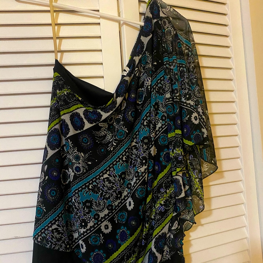 One Shoulder Paisley Patterned Top